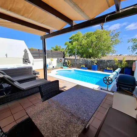 Casa Pedro - Duplex With Jacuzzi, Pool, Ac And Sea Views 度假居 *